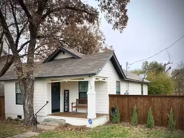 712 S 10th St, Waco, TX 76706