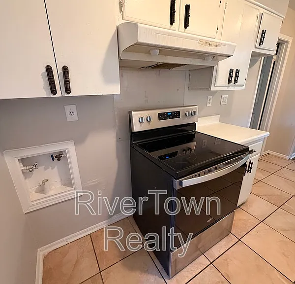 4672 Willow Rd — Photo 4