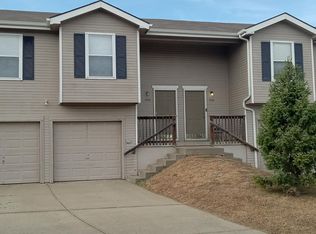 7310 N Laurel Ave, Kansas City, MO 64158