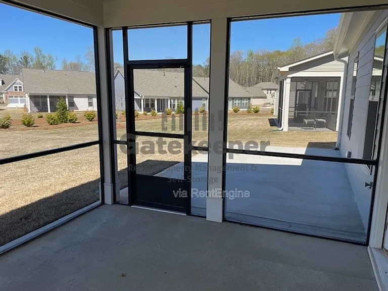 411 Silverbell Ct — Photo 18