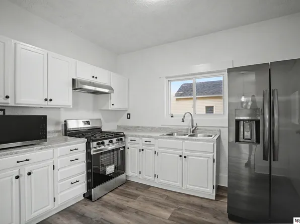 2411 Madison St, Bellevue, NE 68005