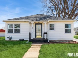 2377 Barker St, Clinton, IA 52732