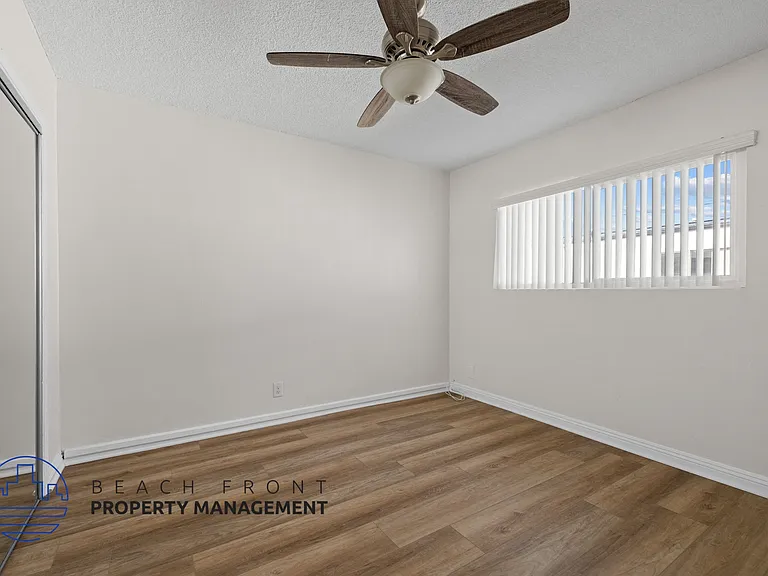 12417 Benedict Ave. — Photo 17