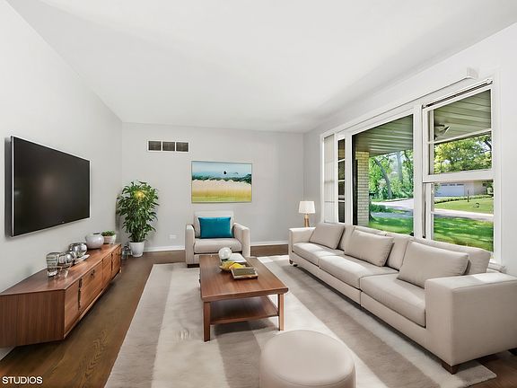 3rd image of 10807 S Octavia Ave