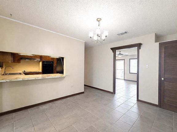 5th image of 403 Cascade Dr
