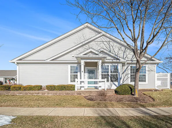14020 Moraine Hills Dr, Huntley, IL 60142