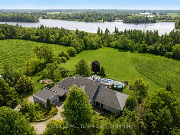4636 Donnelly Dr, Ottawa, ON K0G 1N0