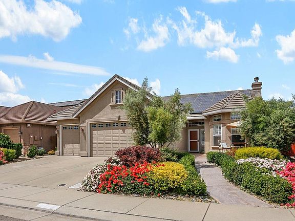 3rd image of 2933 Sweetwood Dr