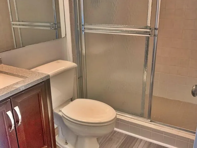 3915 Victoria Dr NE — Photo 14