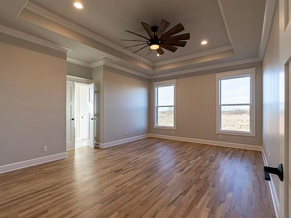 3rd image of 5692 County Road 1093