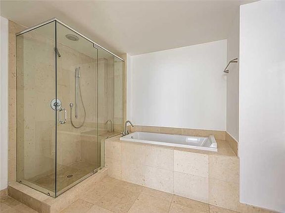 5th image of 485 Brickell Ave APT 4203