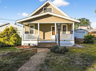 108 Lemay Gardens Dr, Saint Louis, MO 63125