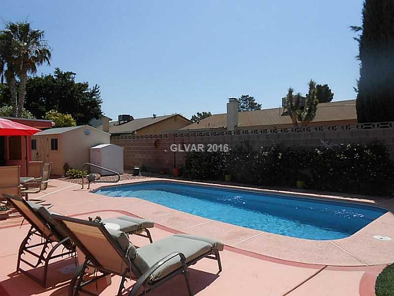 1st image of 647 Paloma Dr