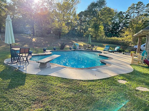 4th image of 144 Jimy Ln
