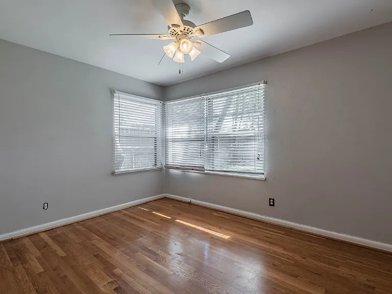 1439 Richelieu Ln — Photo 13