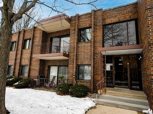 105 S Arlington Ave APT 201, Elmhurst, IL