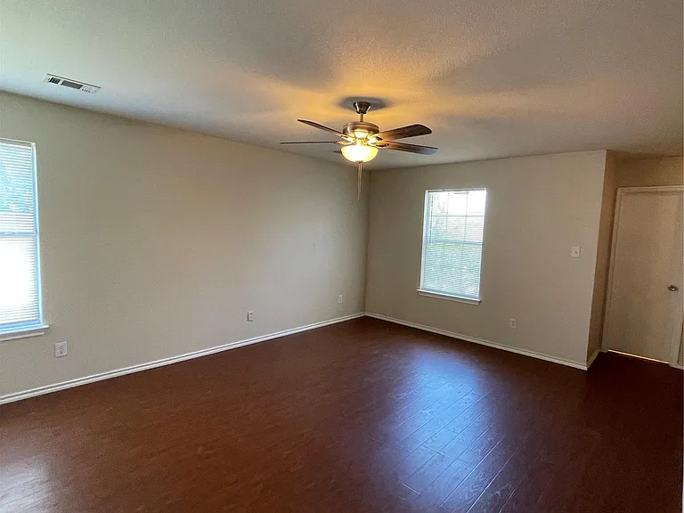 11816 Plains Valley Dr — Photo 2