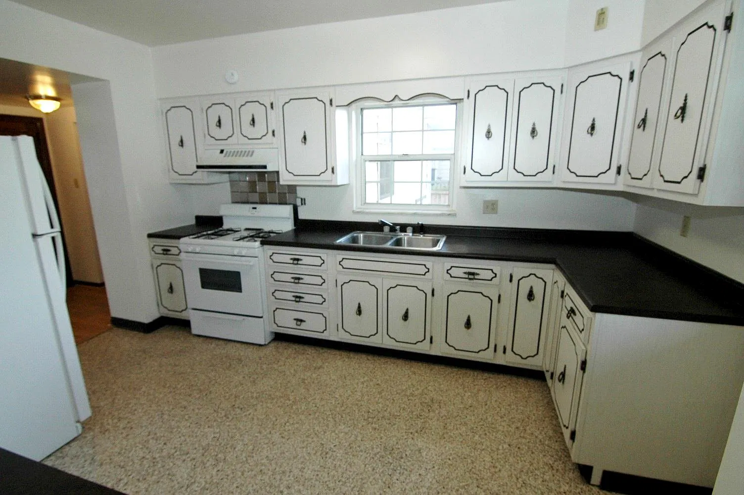 2 bed, $950 — Photo 4