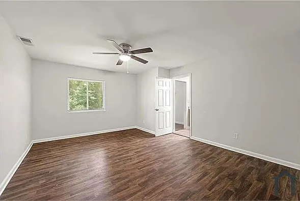 4 bed, 1600 sqft, $2,100 — Photo 4