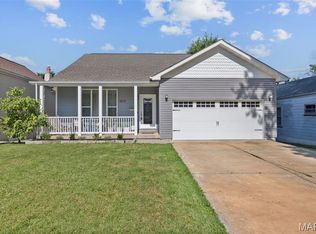 3219 Regal Pl, Saint Louis, MO 63139