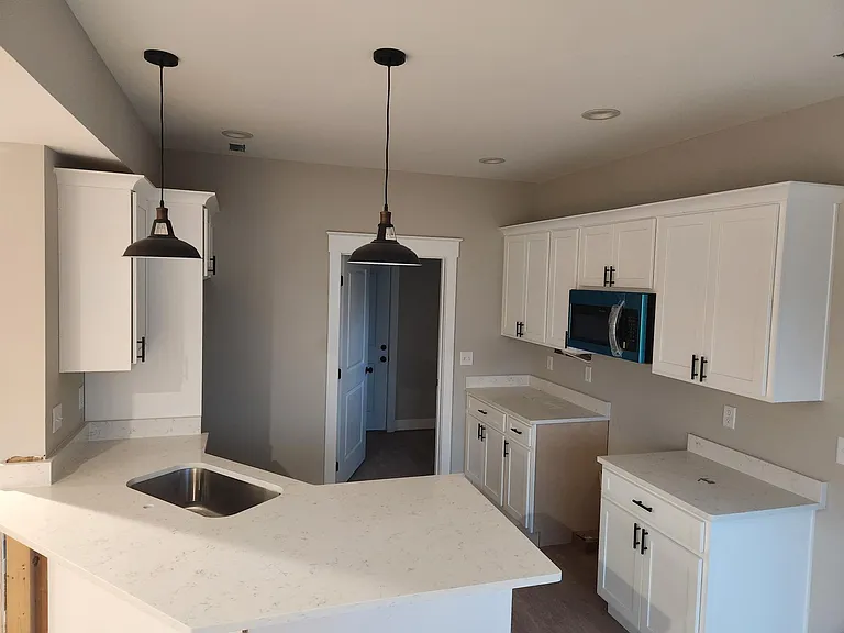 1778 Eagle Dr — Photo 3