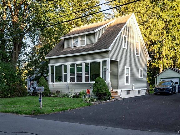 2nd image of 542 McGowan Rd