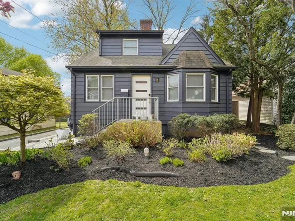 120 Gordon Ave, Tenafly, NJ 07670