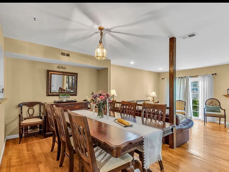 320 Harvard Pl — Photo 18
