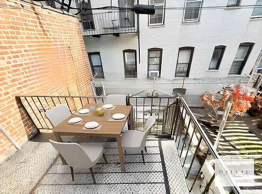 Rented by DALLAL | media 7