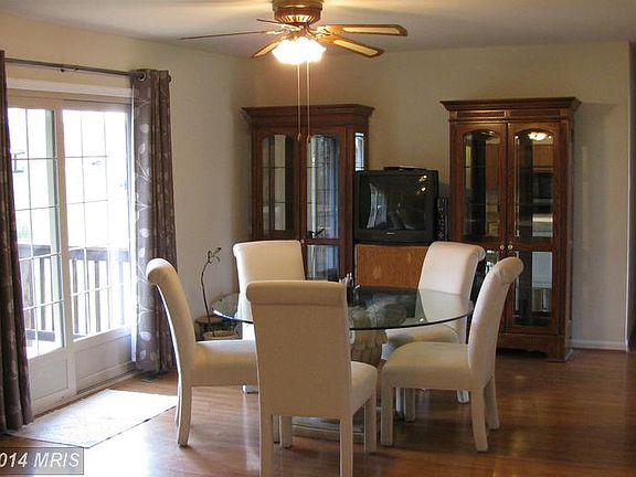 3rd image of 4175 Walnutwood Ct