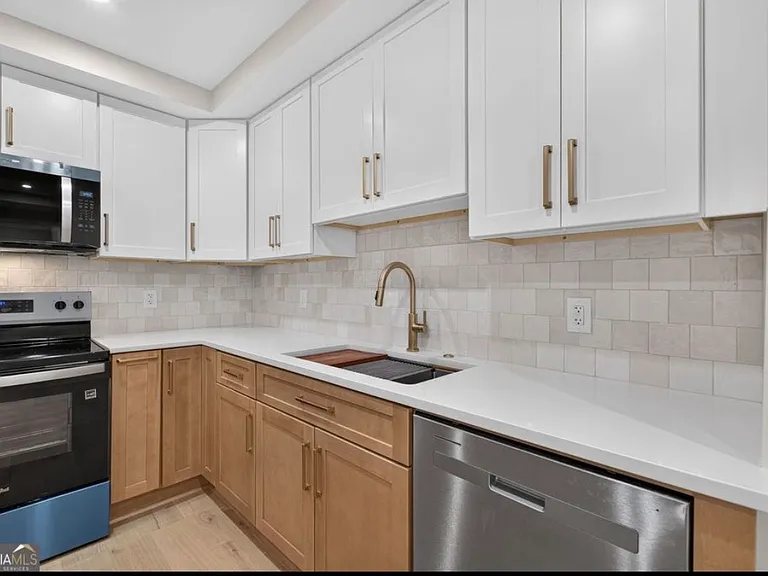 4996 N Peachtree Rd #1 — Photo 9