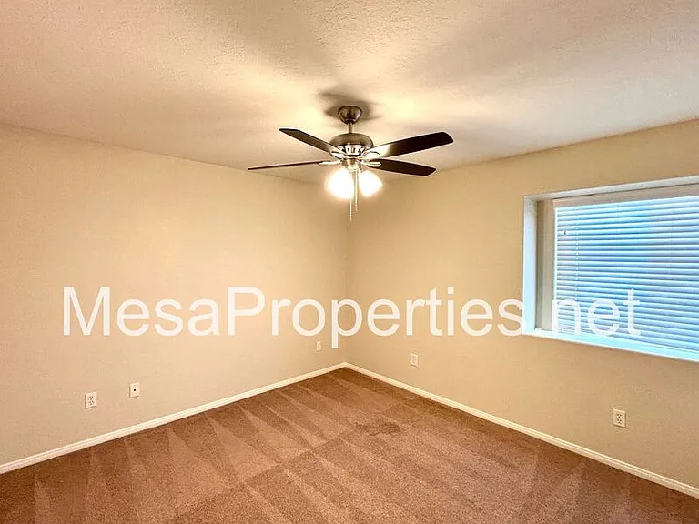 16653 Sholic St — Photo 22