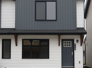 1025 Secord Promenade NW, Edmonton, AB T5T 4A4