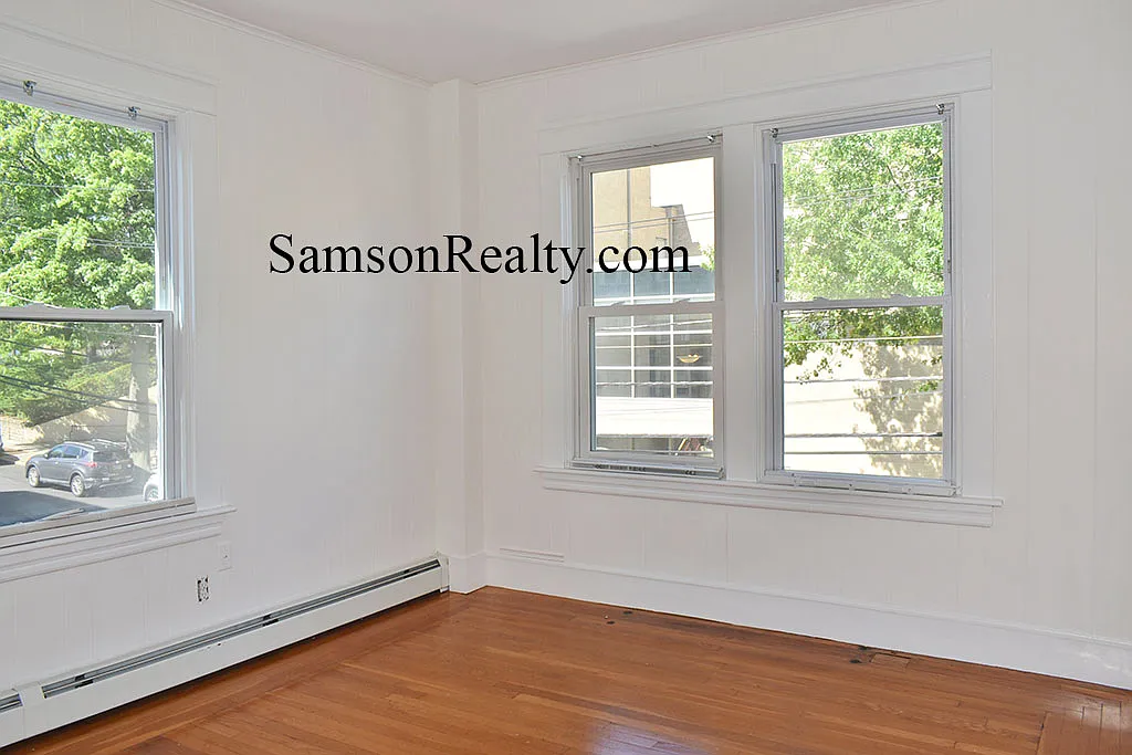 1 bed, 700 sqft, $1,800 — Photo 4