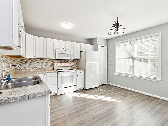 5th image of 3936 Saint Michaels Sq