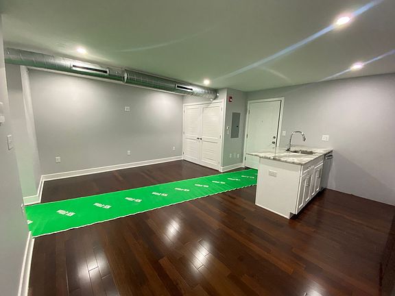 3rd image of 300 Richmond St #21