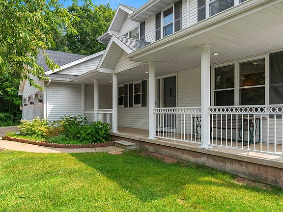 3rd image of 4415 Flagstone Ct