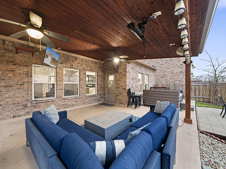 125 Curt St — Photo 30