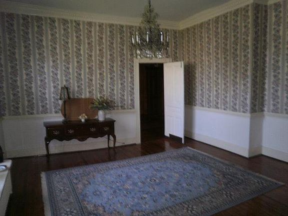 4th image of 1139 N Main St