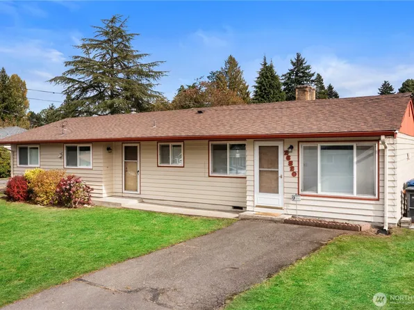 26820 16th Avenue S, Des Moines, WA 98198