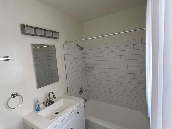 4th image of 18552 Clark St APT 9