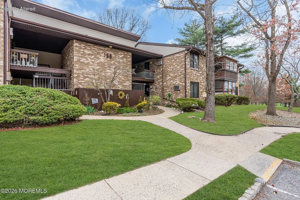 Building Photo - 168 Amberly Dr #D