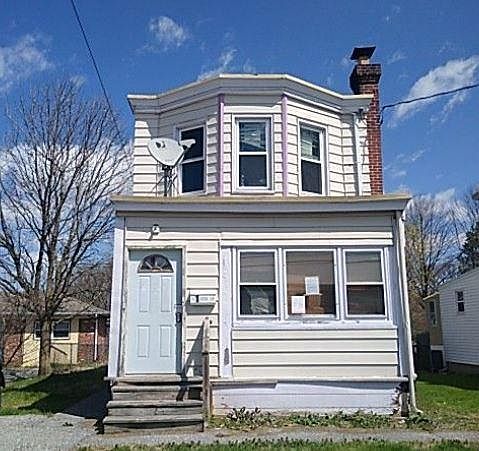 1st image of 1 Larch Ave