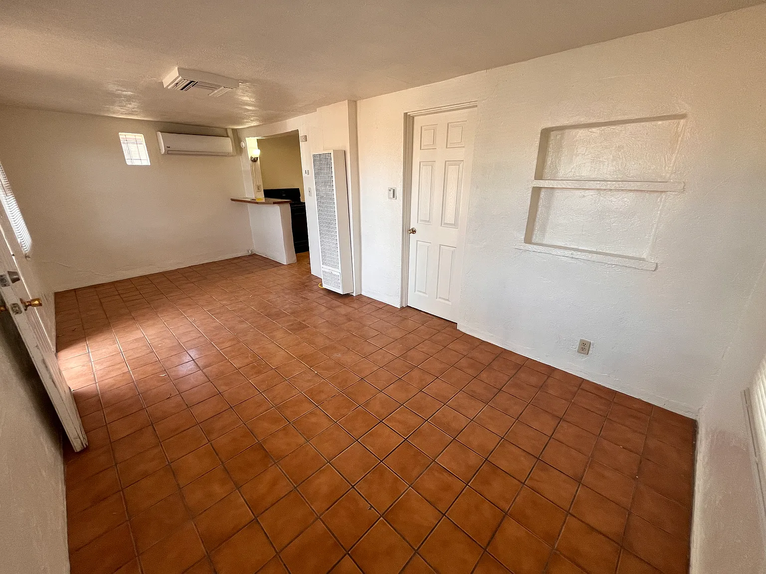 1 bed, 500 sqft, $995 — Photo 3