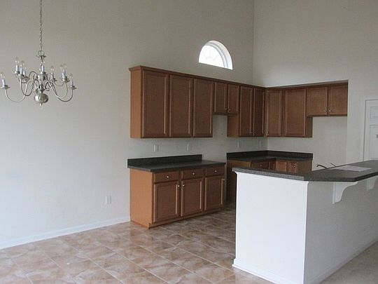 4th image of 3700 Cannington Dr