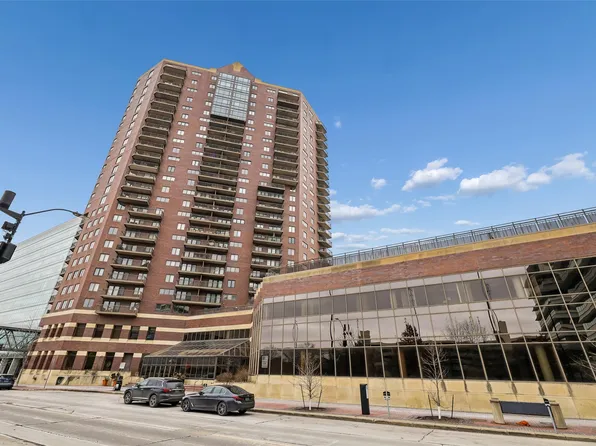 300 Walnut St #1803, Des Moines, IA 50309