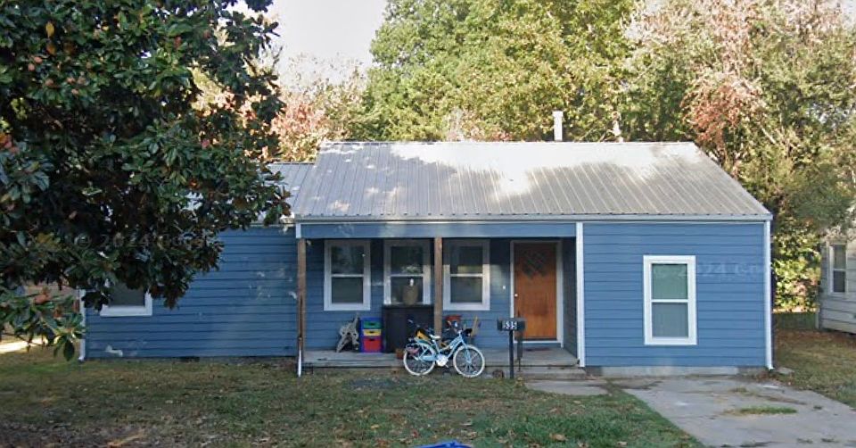 1st image of 535 Hobson Pl