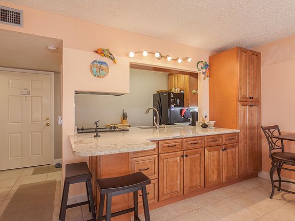 5th image of 5300 Ocean Beach Blvd APT 405