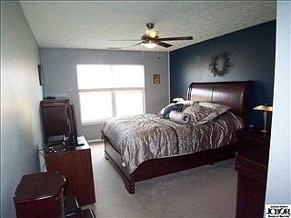 5th image of 232 Spurgeon Dr