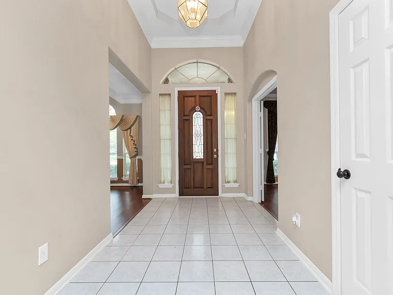 1915 Crescent Oak Dr — Photo 13